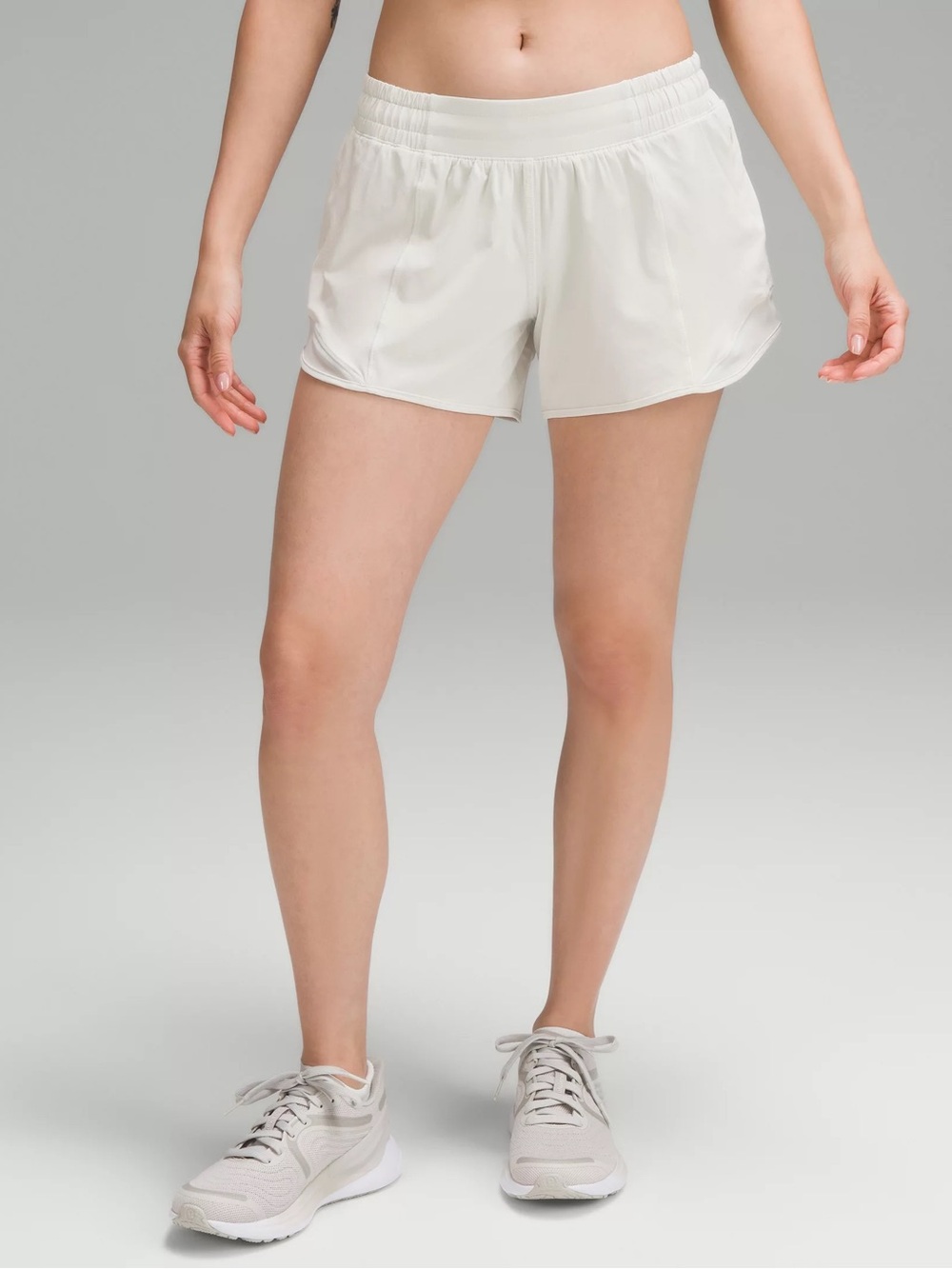 Hotty Hot Low-Rise Lined Short 4" NWT